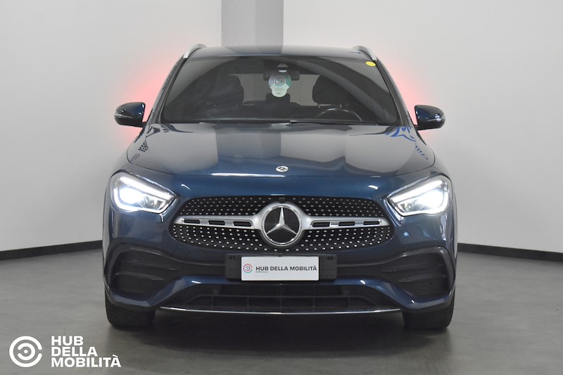 MERCEDES-BENZ GLA 200 d Automatic Premium